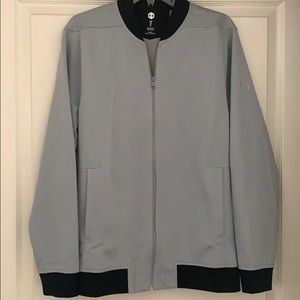 Men’s lightweight jacket by underarmour